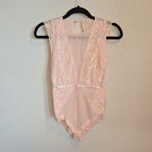Tart Noir Peach Lace & Sheer Mesh Sleeveless Bodysuit - Size Large